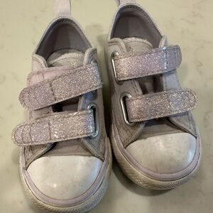 Toddler purple sparkly converse size 6